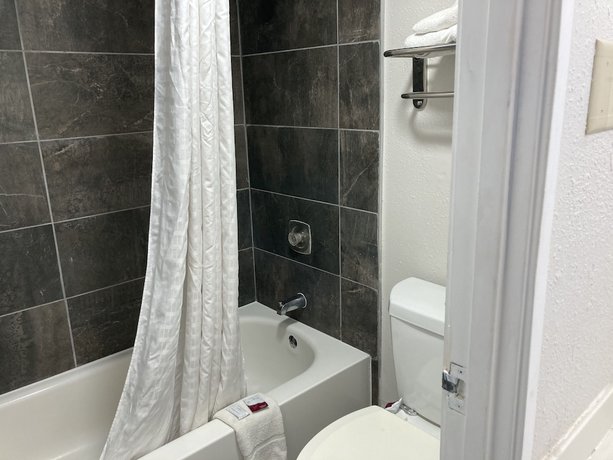 Imagen de la habitación del Hotel Relax Inn, Mesa View. Foto 12