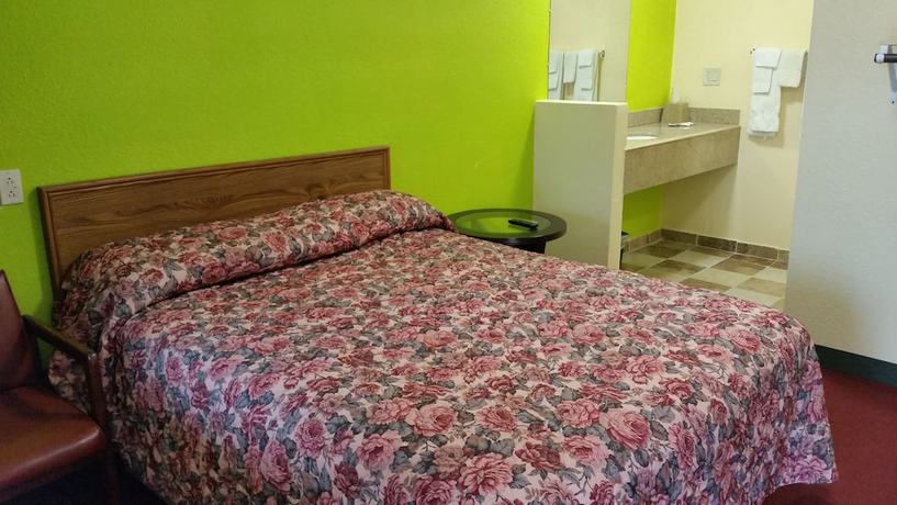 Imagen de la habitación del Hotel Relax Inn Motel. Foto 16