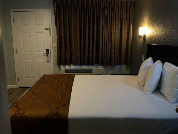 Imagen de la habitación del Hotel Relax Inn Motel, Flagstaff. Foto 16