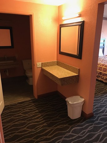 Imagen de la habitación del Hotel Relax Inn Motel, Los &Aacute;ngeles. Foto 9