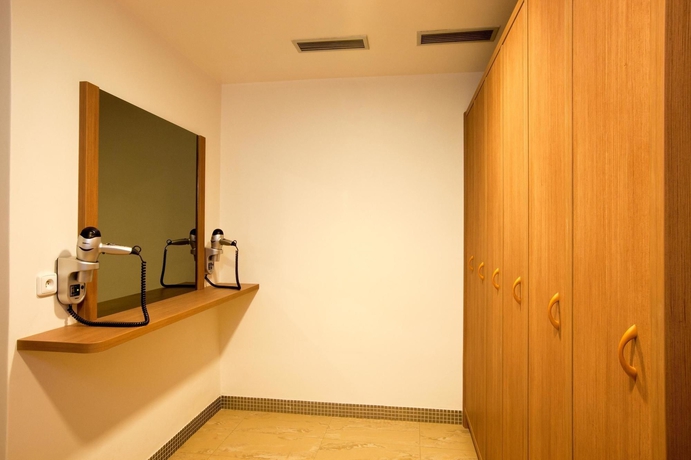 Imagen de la piscina del Hotel Relax Inn, Praga. Foto 16