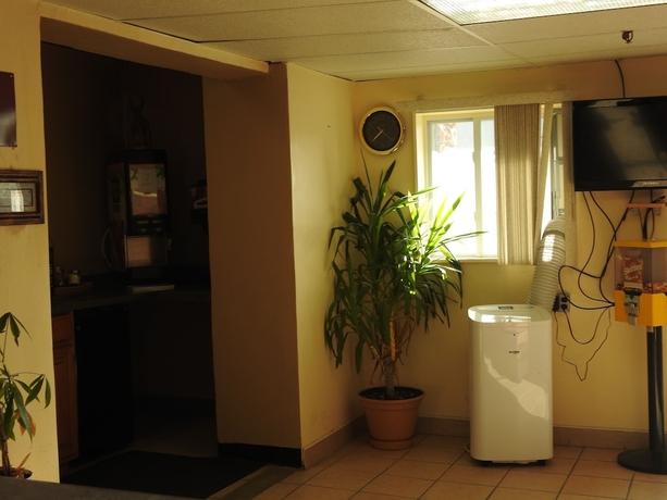 Imagen de los interiores del Hotel Relax Inn, Rome. Foto 15