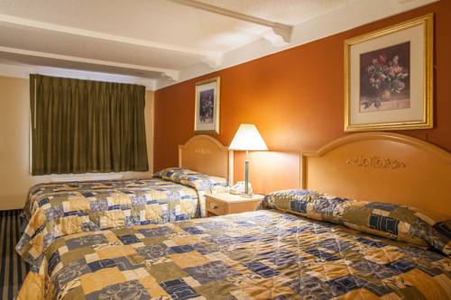 Imagen de la habitación del Hotel Relax Inn Saint Charles. Foto 3