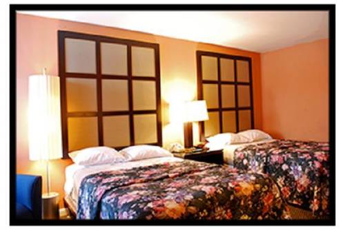 Imagen de la habitación del Hotel Relax Inn Watertown. Foto 2