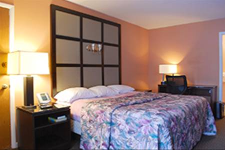 Imagen de la habitación del Hotel Relax Inn Watertown. Foto 3