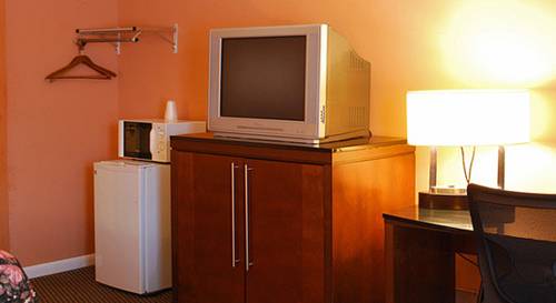 Imagen de la habitación del Hotel Relax Inn Watertown. Foto 4