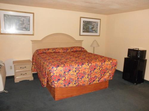 Imagen de la habitación del Hotel Relax Inn and Suites New Orleans. Foto 5