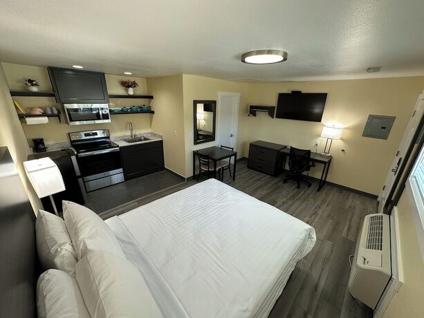 Imagen de la habitación del Hotel Relax Inn of Medford. Foto 11