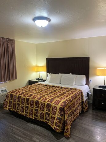 Imagen de la habitación del Hotel Relax Inn of Medford. Foto 12