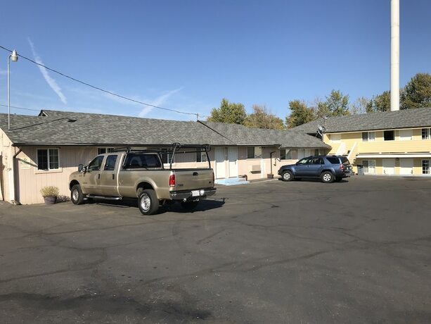 Imagen general del Hotel Relax Inn of Medford. Foto 7