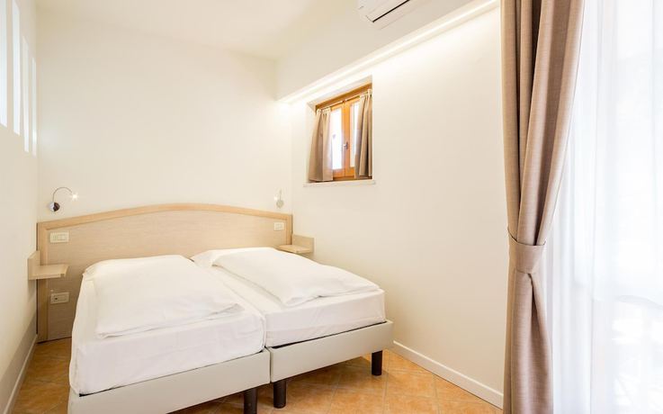 Imagen de la habitación del Hotel Relax La Gardenia and Villa Oleandra. Foto 5