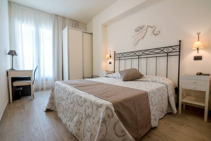 Imagen de la habitación del Hotel Relax, San Benedetto del Tronto. Foto 18