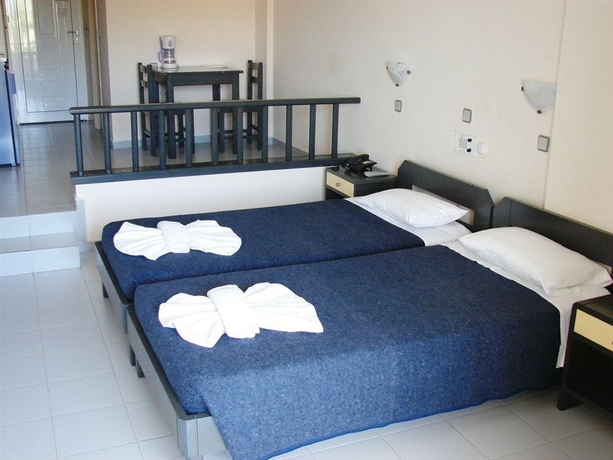 Imagen general del Hotel Relax, Stalos. Foto 12