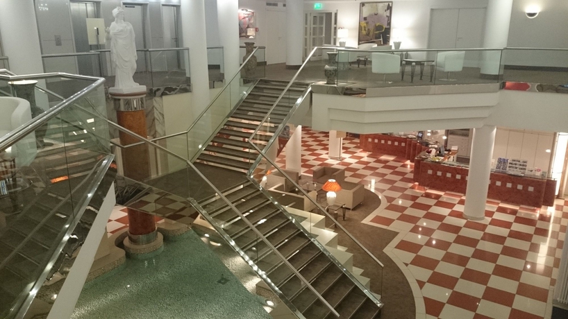 Imagen de los interiores del Hotel Relexa Frankfurt/ Main. Foto 12