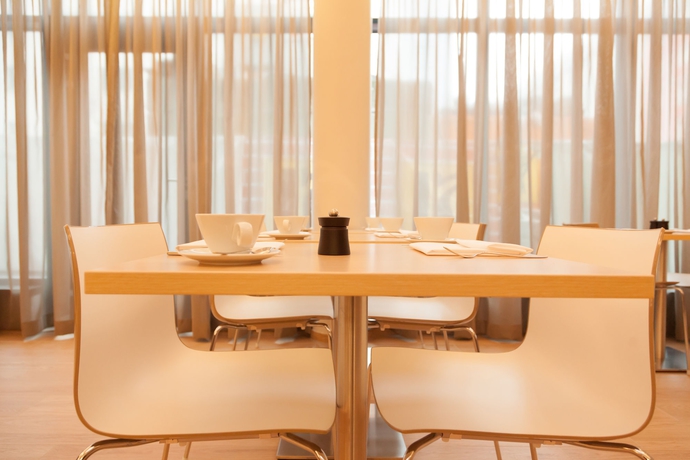 Imagen del bar/restaurante del Hotel Relexa München. Foto 2