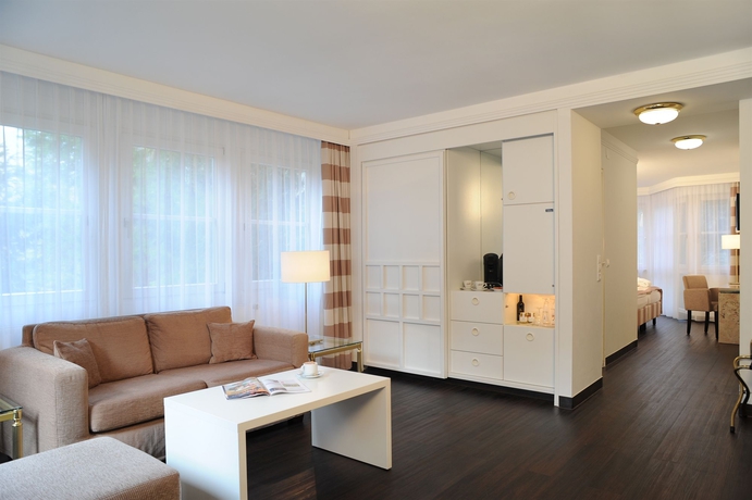 Imagen de los interiores del Hotel Relexa Waldhotel Schatten. Foto 9