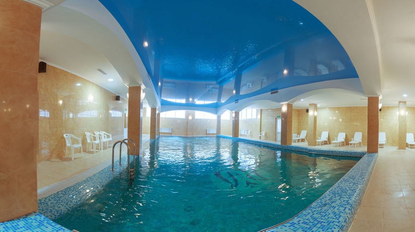 Imagen de la piscina del Hotel Relita-kazan. Foto 13