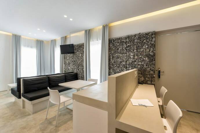 Imagen de la habitación del Hotel Relux Ios. Foto 24