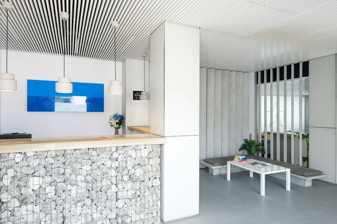 Imagen de los interiores del Hotel Relux Ios. Foto 27