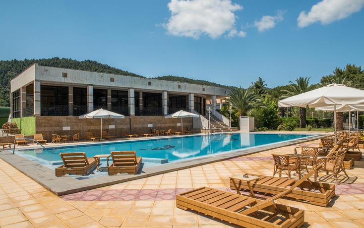 Imagen de la piscina del Hotel Rema, Vourvourou. Foto 8