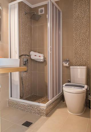 Imagen de la habitación del Hotel Rema, Vourvourou. Foto 3
