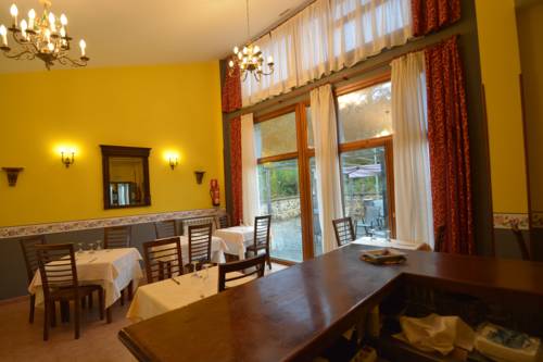 Imagen de la habitación del Hotel Remanso Del Rio Razon. Foto 3