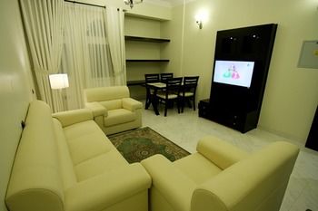 Imagen de los interiores del Hotel Remas Suites. Foto 14