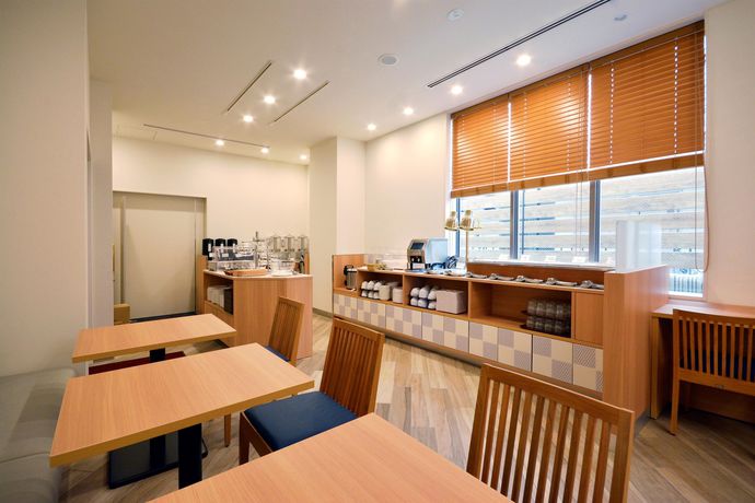 Imagen del bar/restaurante del Hotel Rembrandt Style Tokyo Nishikasai Grande. Foto 10