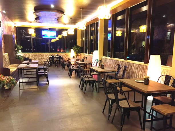 Imagen del bar/restaurante del Hotel Remcy. Foto 3