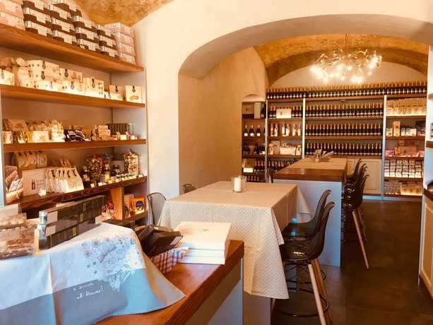 Imagen de los interiores del Hotel Remember Residence. Foto 10