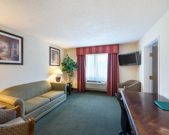Imagen de la habitación del Hotel Remembrance Inn. Foto 5