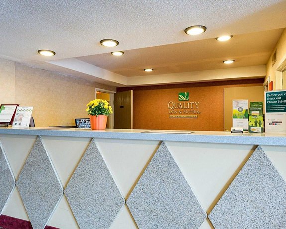 Imagen de los interiores del Hotel Remembrance Inn. Foto 18