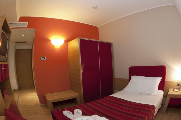 Imagen de la habitación del Hotel Remilia. Foto 5