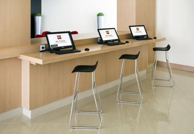 Imagen de los interiores del Hotel Remis. Foto 7