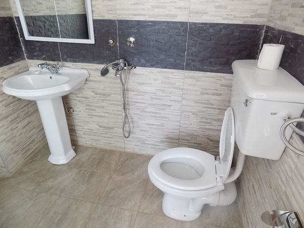 Imagen de la habitación del Hotel Remmings, Bwaise. Foto 19