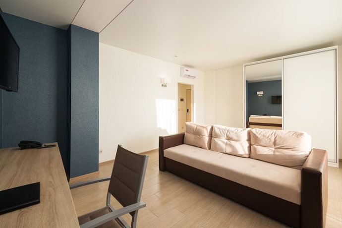 Imagen de la habitación del Hotel Remvi. Foto 19