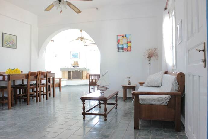 Imagen de la habitación del Hotel Remvi Studios. Foto 18