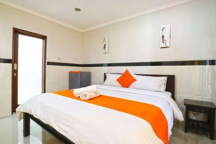 Imagen de la habitación del Hotel Rena Segara House. Foto 15