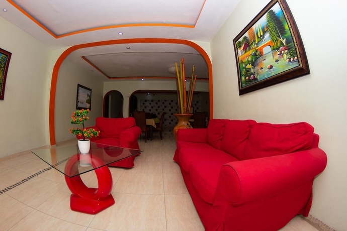 Imagen de los interiores del Hotel Renacer. Foto 17