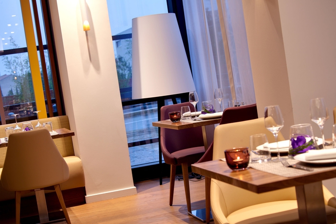 Imagen del bar/restaurante del Hotel Renaissance Aix-en-provence. Foto 2