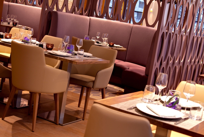 Imagen del bar/restaurante del Hotel Renaissance Aix-en-provence. Foto 3