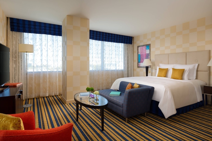 Imagen de la habitación del Hotel Renaissance Aktau. Foto 2