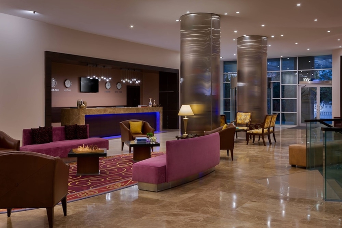Imagen de los interiores del Hotel Renaissance Aktau. Foto 19