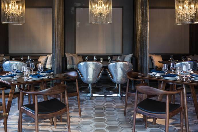 Imagen del bar/restaurante del Hotel Renaissance Albany. Foto 3