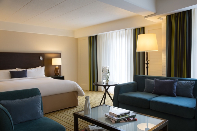 Imagen de la habitación del Hotel Renaissance Amsterdam. Foto 15