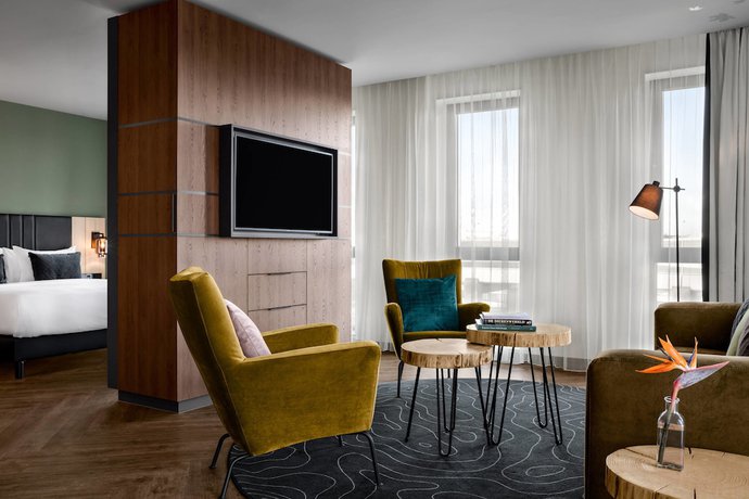 Imagen de la habitación del Hotel Renaissance Amsterdam Schiphol Airport. Foto 10