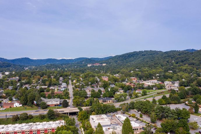 Imagen general del Hotel Renaissance Asheville Downtown. Foto 2
