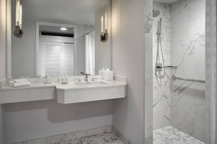 Imagen de la habitación del Hotel Renaissance Baltimore Harborplace. Foto 9