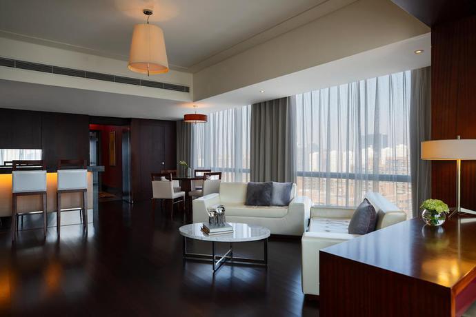 Imagen de los interiores del Hotel Renaissance Beijing Capital. Foto 19