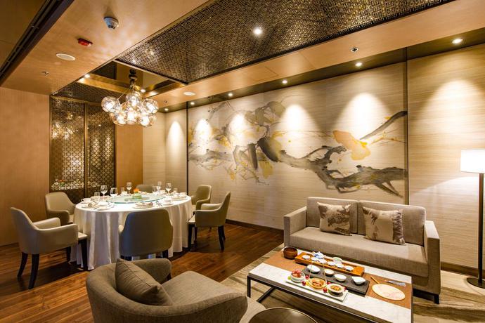 Imagen del bar/restaurante del Hotel Renaissance Beijing Capital. Foto 4